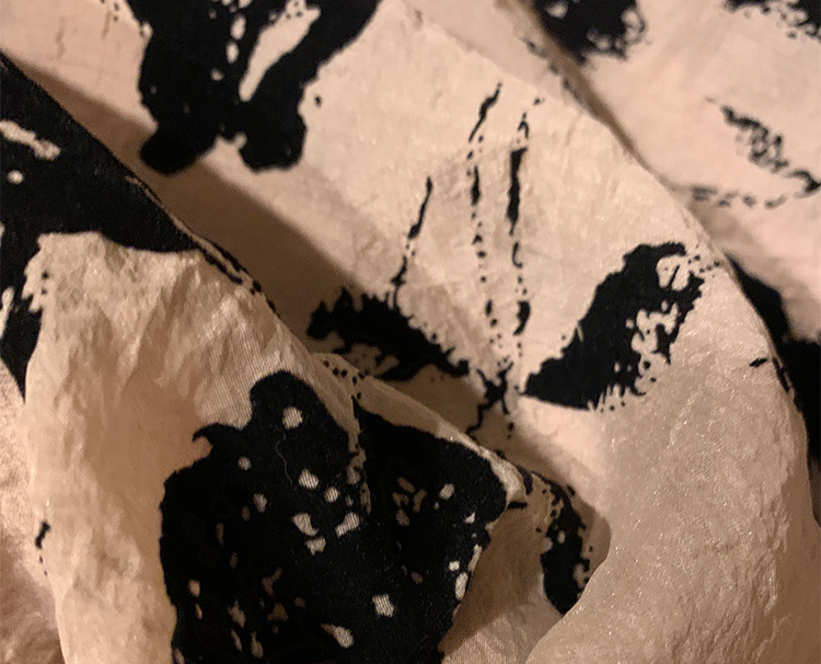 臺州金玨網布廠家帶您了解箱包網的植絨工藝(內部)